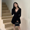 Lace V-neck slimming long sleeved dress for women